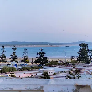 Giraffe Hostel-sea View Rooftop Hostal